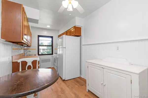 $199,000 | 1197 East Broadway, Unit K24, Hewlett, NY 11557