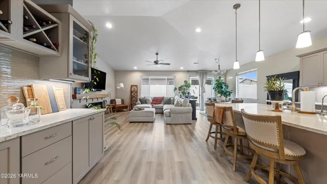 a view of a kitchen and dining room