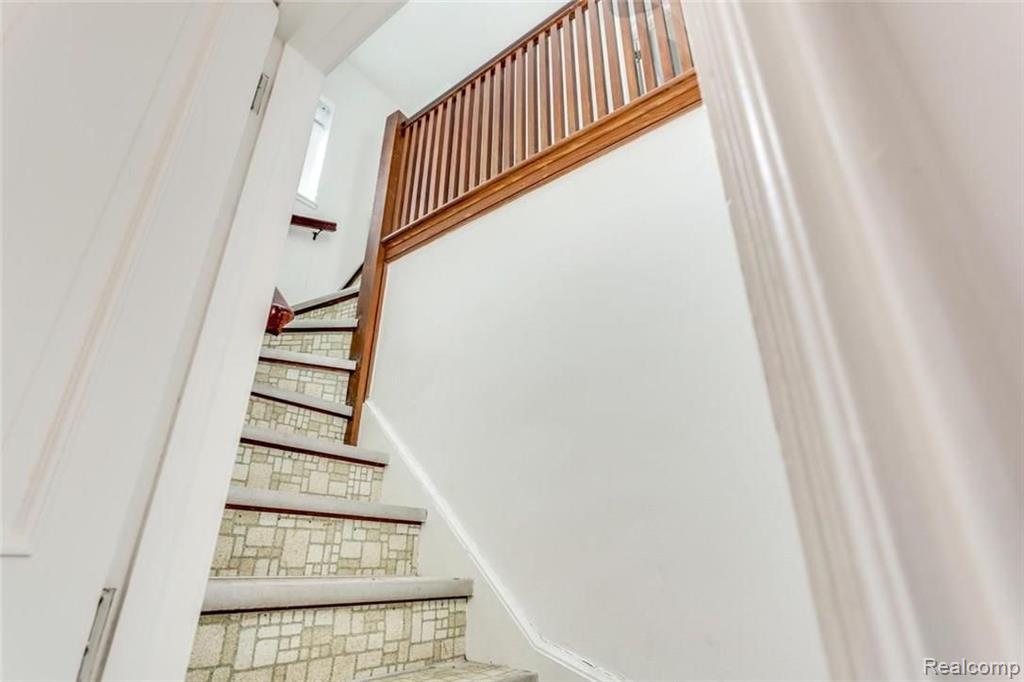 19505 Canterbury Road Detroit, MI 48221 - Photo 21 of 32