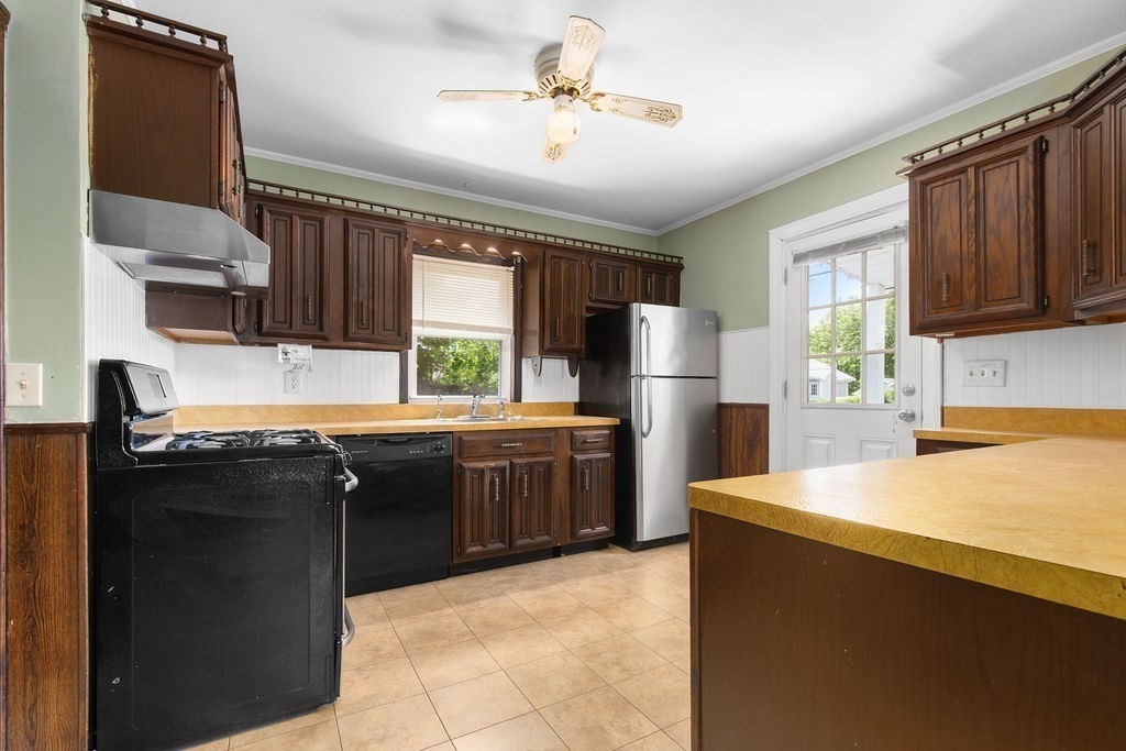40 Sycamore Street Brockton, MA 02301 - Photo 17 of 36