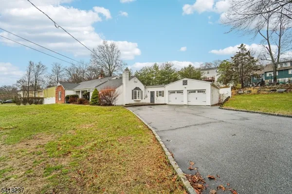 $670,000 | 51 Catherine Street, Bloomingdale, NJ 07403