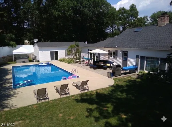 $670,000 | 51 Catherine Street, Bloomingdale, NJ 07403