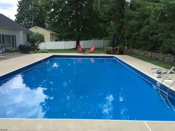 $670,000 | 51 Catherine Street, Bloomingdale, NJ 07403