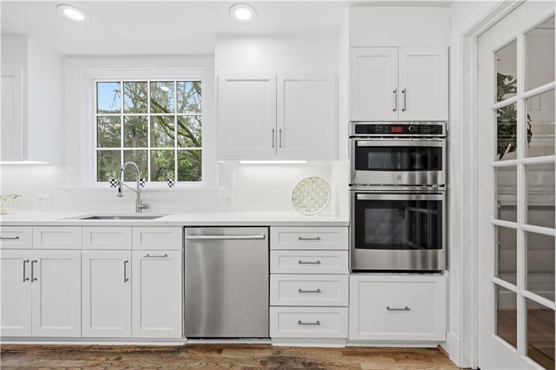 4065 Peachtree Dunwoody Road Atlanta, GA 30342 - Photo 12 of 59