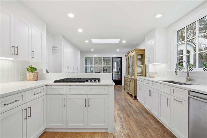 4065 Peachtree Dunwoody Road Atlanta, GA 30342 - Photo 16 of 59