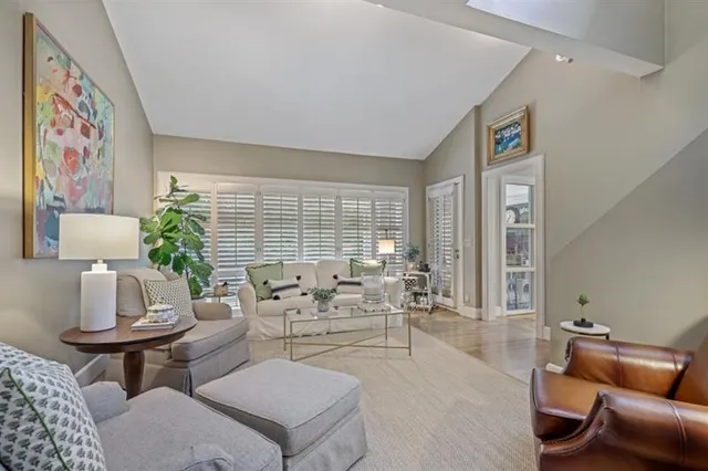 $1,425,000 | 4065 Peachtree Dunwoody Road, Atlanta, GA 30342