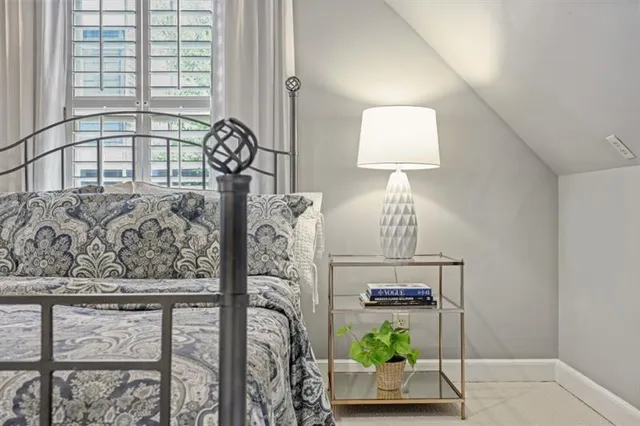 $1,425,000 | 4065 Peachtree Dunwoody Road, Atlanta, GA 30342