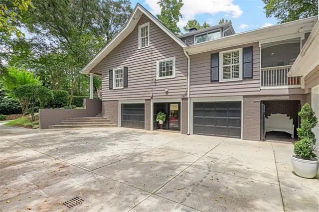 $1,425,000 | 4065 Peachtree Dunwoody Road, Atlanta, GA 30342