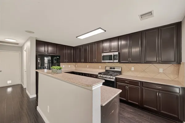 $285,000 | 18302 Walden Gate Lane, Cypress, TX 77433