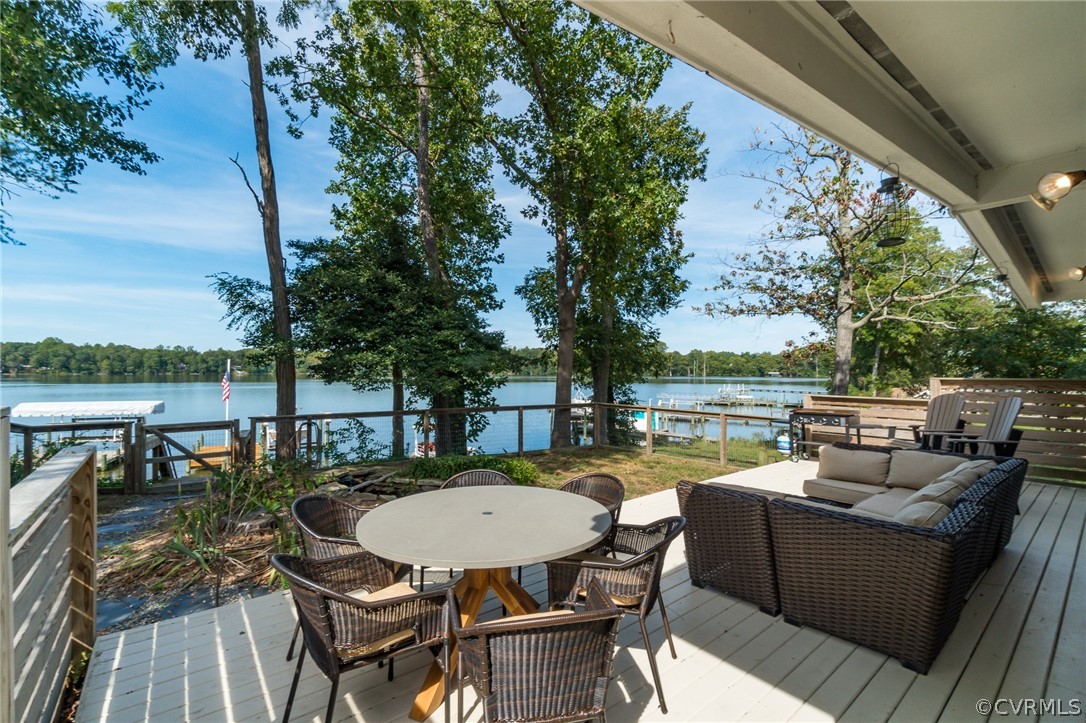6279 Holly Trail Gloucester, VA 23061 - Photo 4 of 45 an outdoor space with patio