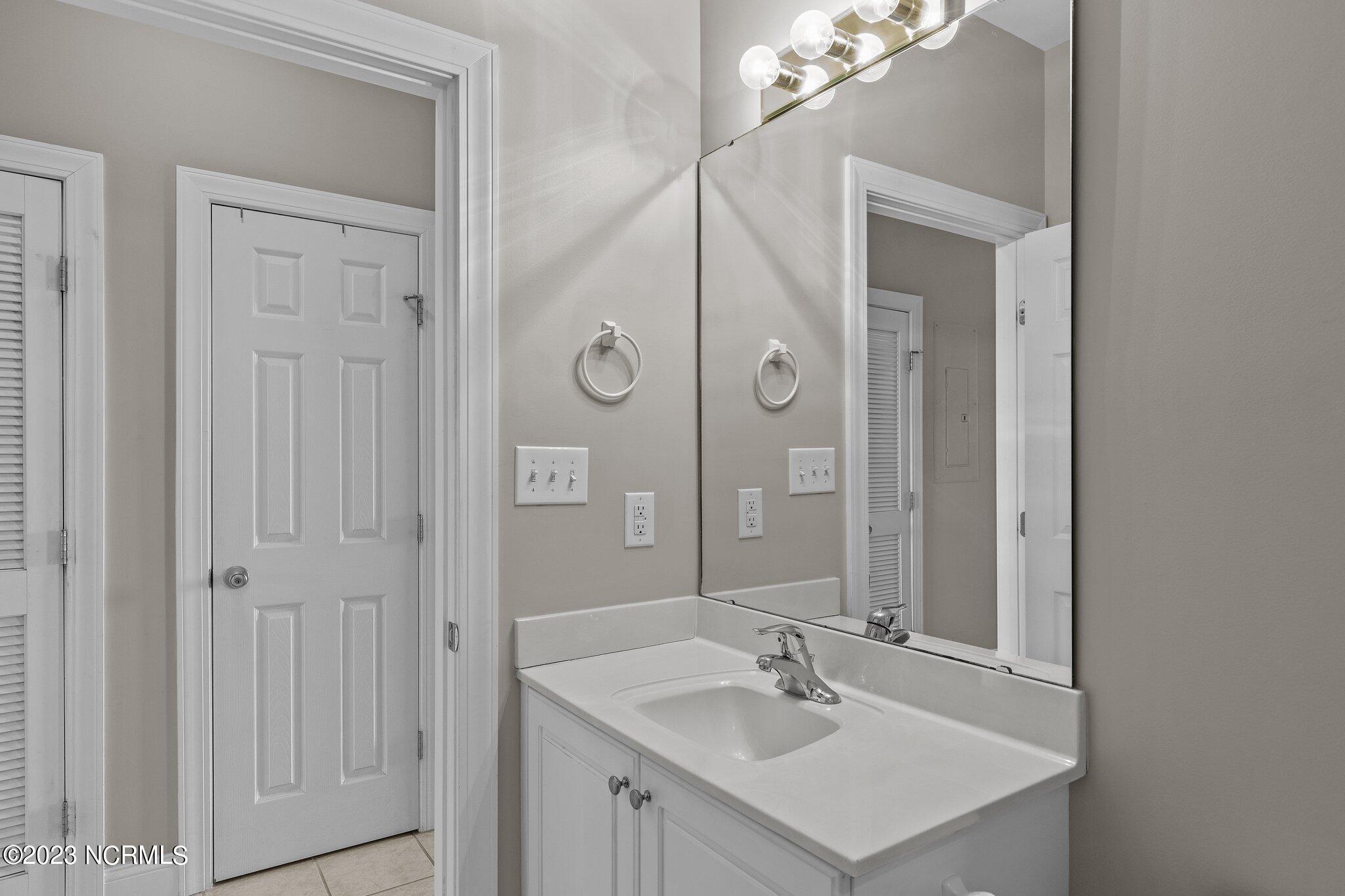 1700 Salter Path Road, Unit 202Q Indian Beach, NC 28512 - Photo 28 of 55 28-web-or-mls-1S3A7235