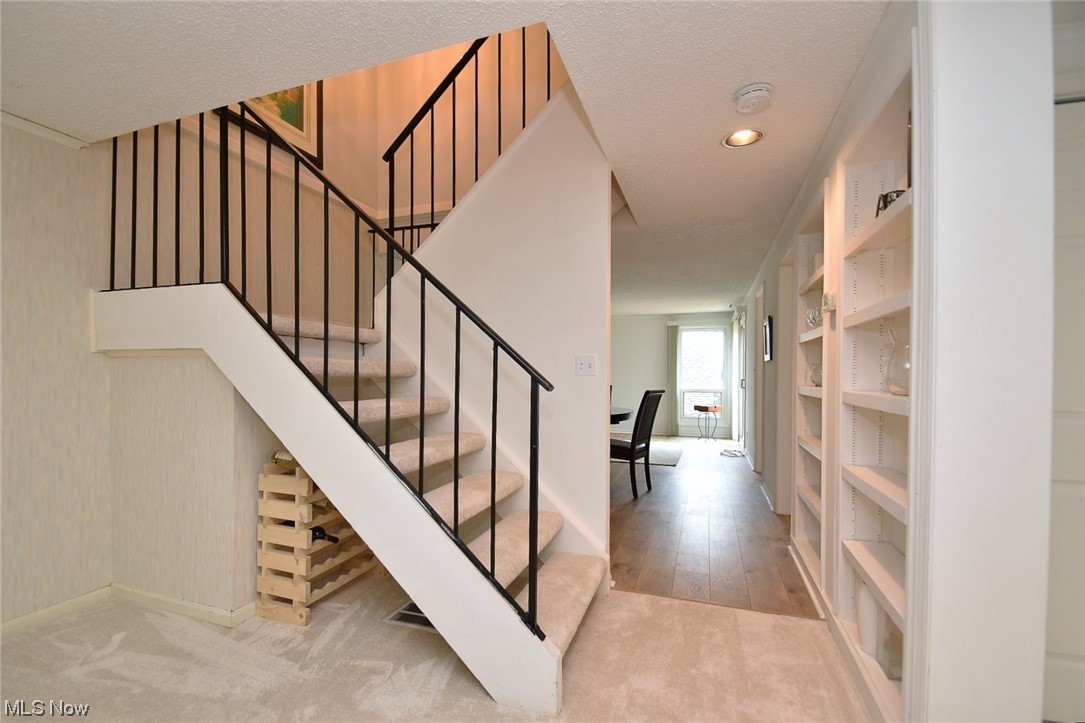 998 Som Center Road, Unit D1 Cleveland, OH 44143 - Photo 14 of 35 Gallery Image 14