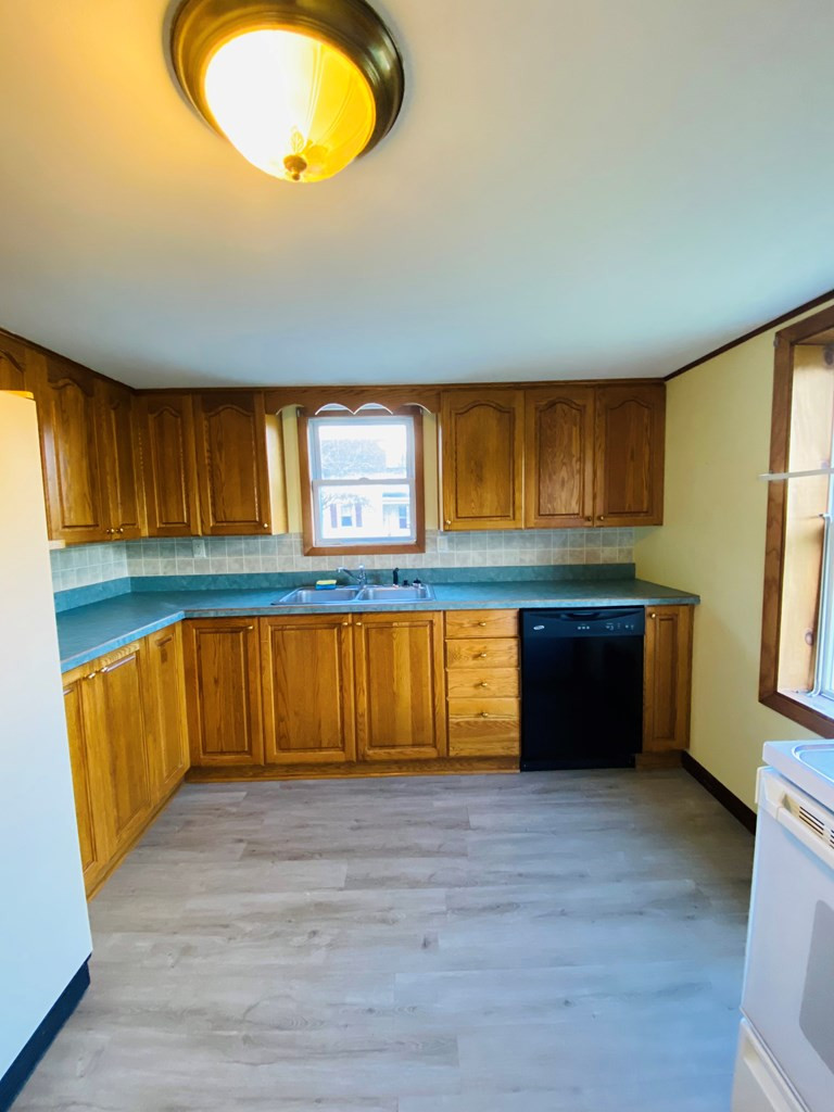 28 Champlain Street Rouses Point, NY 12979 - Photo 7 of 17 Gallery Image 7