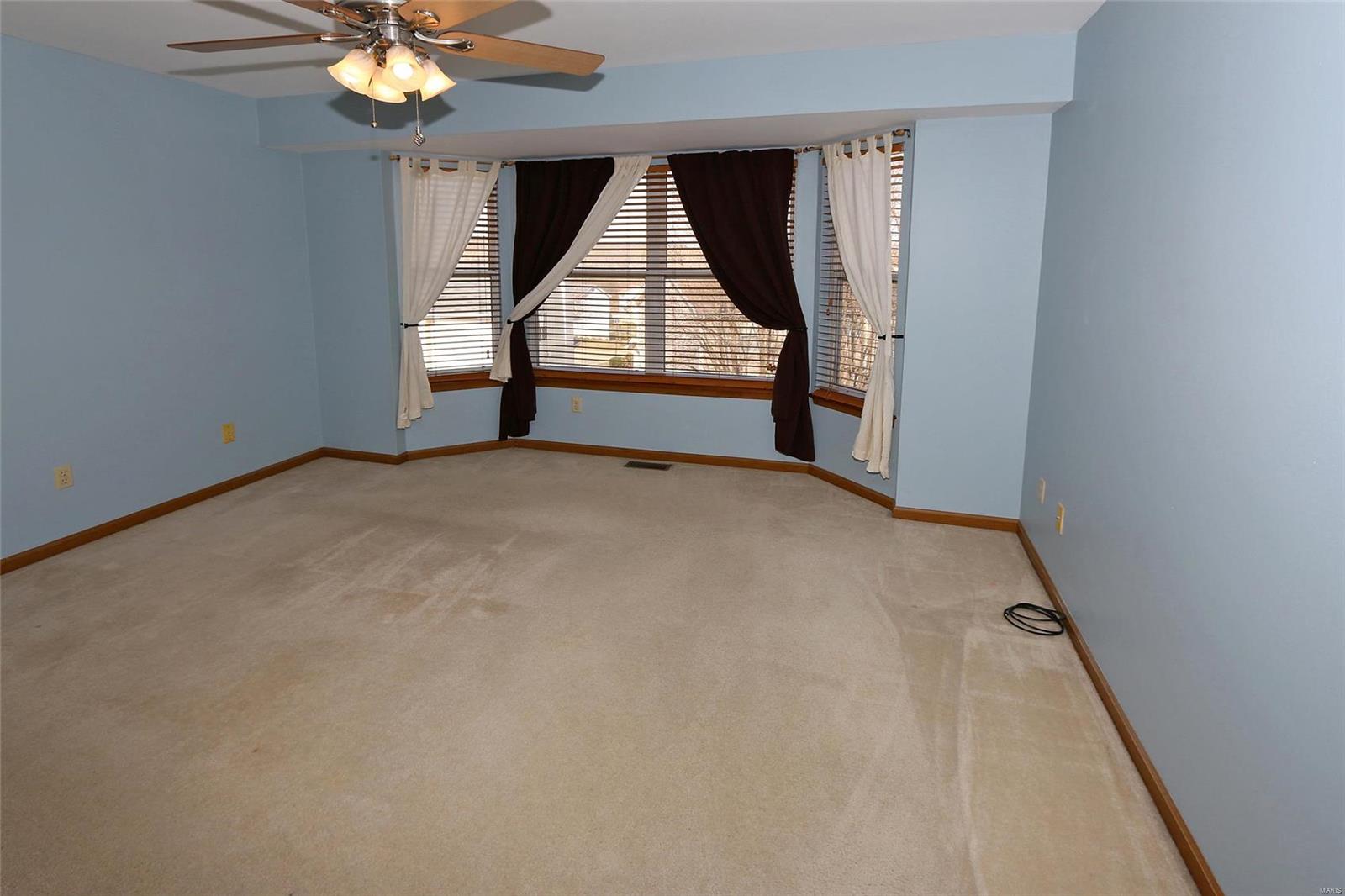 1848 Strawberry Ridge Drive Ballwin, MO 63021 - Photo 18 of 25 Gallery Image 18