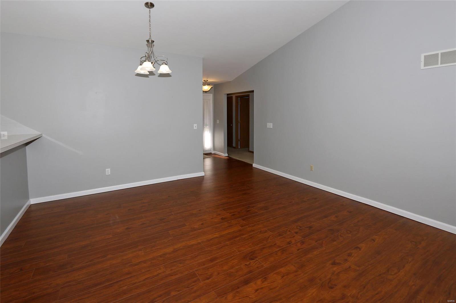 1848 Strawberry Ridge Drive Ballwin, MO 63021 - Photo 5 of 25 Gallery Image 5