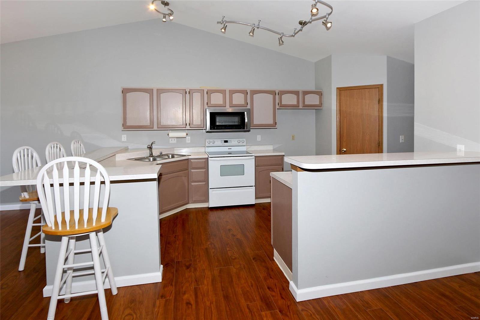 1848 Strawberry Ridge Drive Ballwin, MO 63021 - Photo 7 of 25 Gallery Image 7