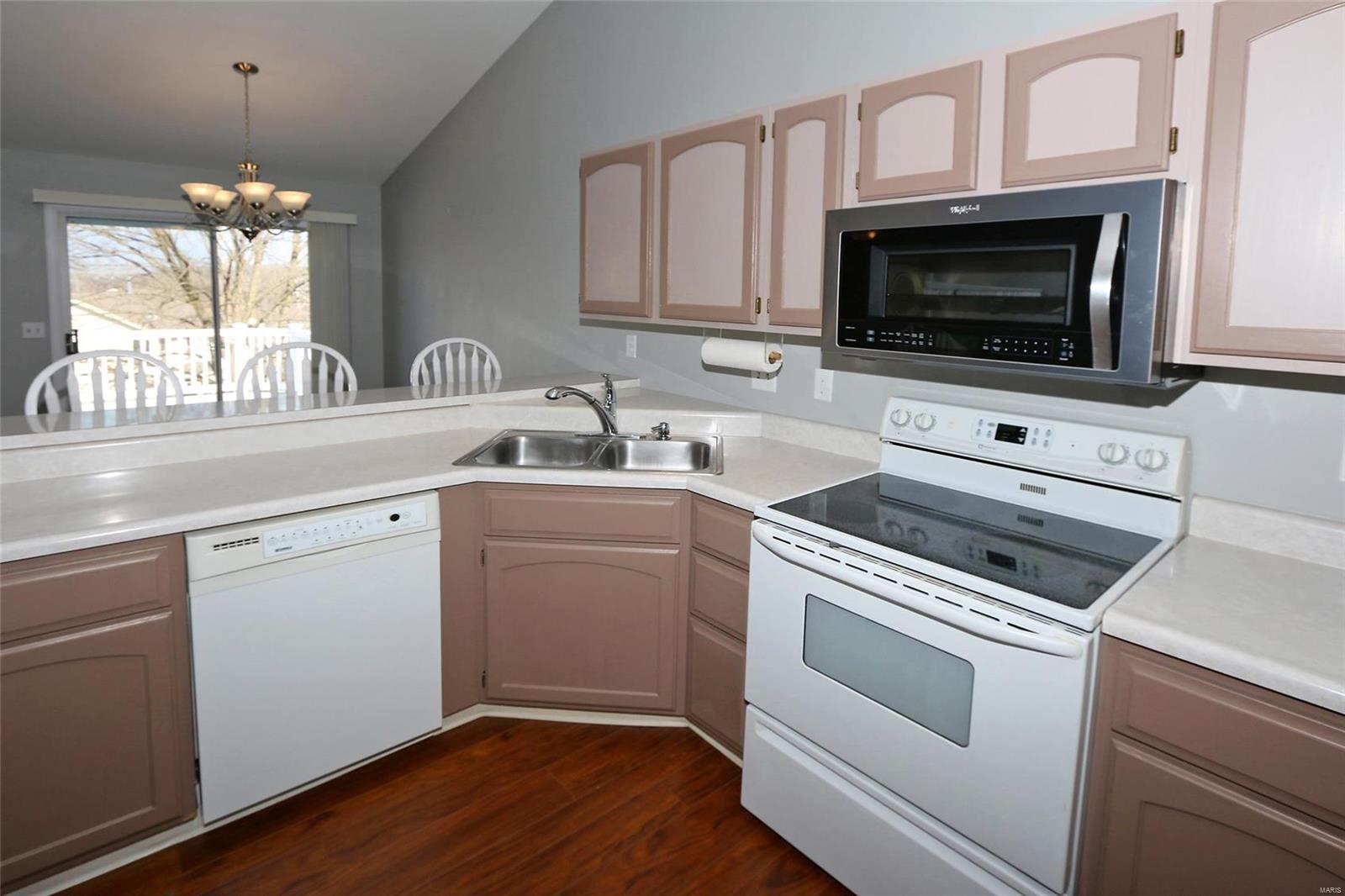 1848 Strawberry Ridge Drive Ballwin, MO 63021 - Photo 10 of 25 Gallery Image 10
