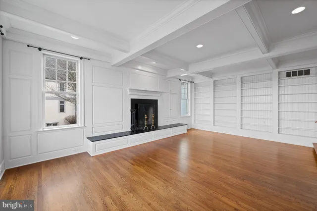 a view of a livingroom with furniture and window