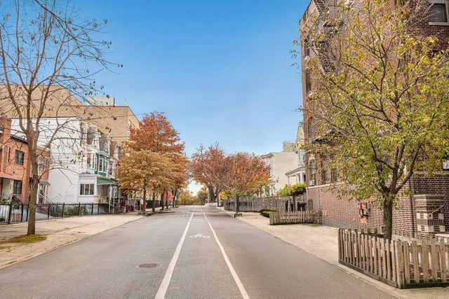 $90,000 | 3279-3281 Hull Avenue, Unit 10 | Norwood