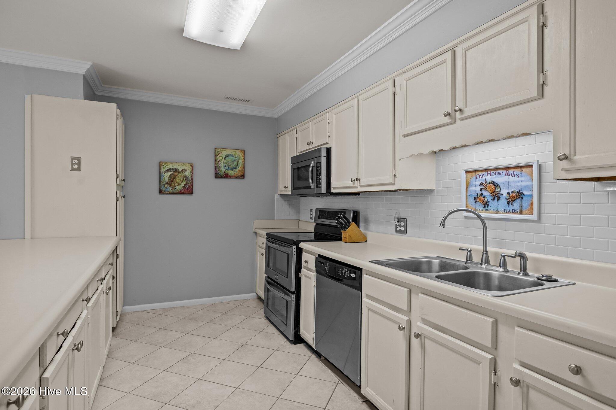 855 Salter Path Road, Unit 108 Indian Beach, NC 28512 - Photo 11 of 54 11-web-or-mls-1S3A5175