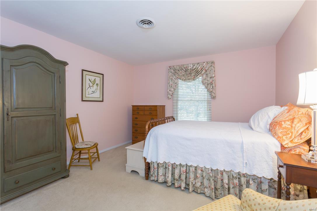 2319 Richborough Road Chesterfield, MO 63017 - Photo 27 of 52 Gallery Image 27