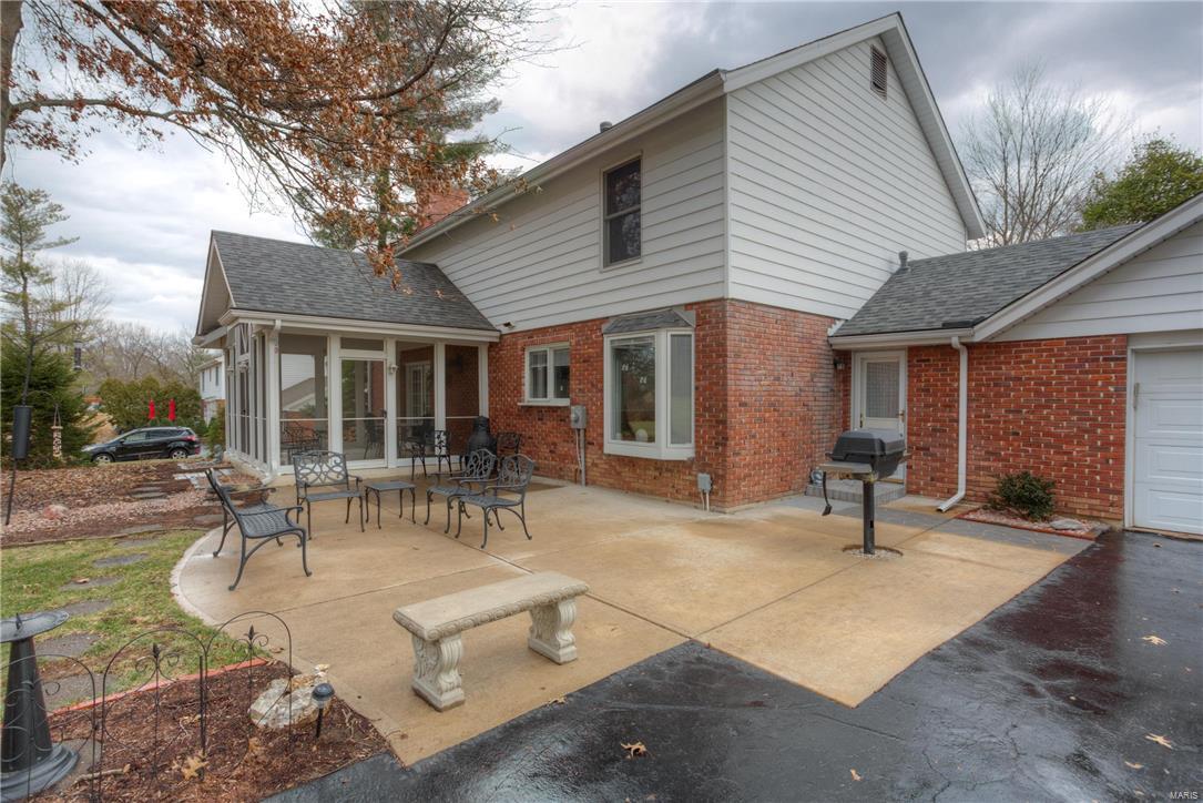 2319 Richborough Road Chesterfield, MO 63017 - Photo 5 of 52 Gallery Image 5