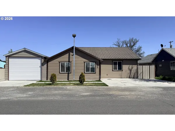 $324,999 | 1750 Northeast North Street, Hermiston, OR 97838