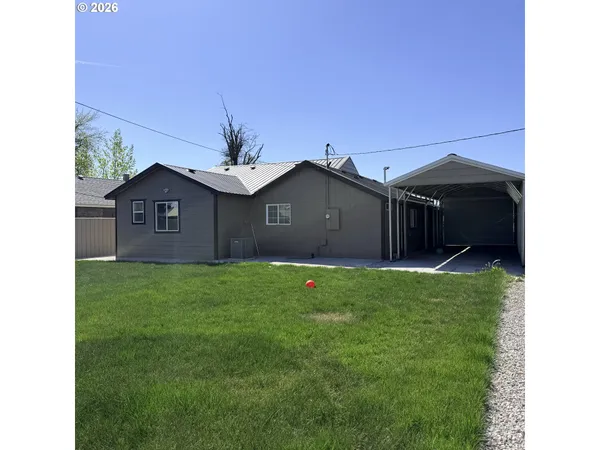 $324,999 | 1750 Northeast North Street, Hermiston, OR 97838