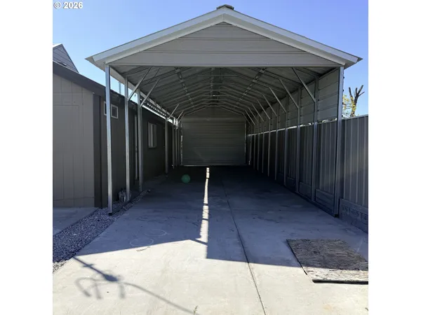$324,999 | 1750 Northeast North Street, Hermiston, OR 97838