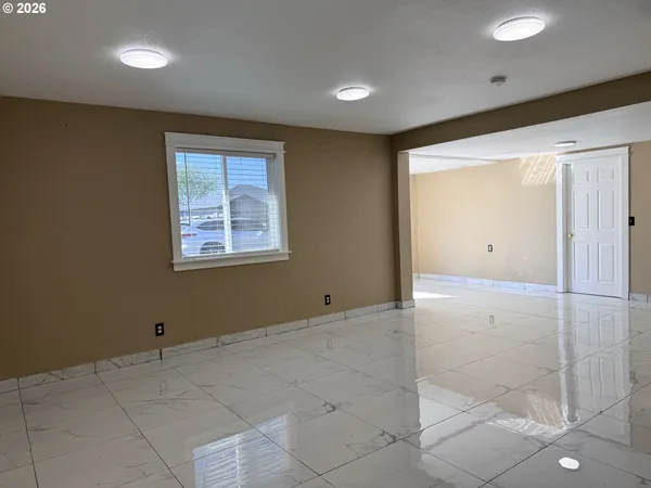 $324,999 | 1750 Northeast North Street, Hermiston, OR 97838