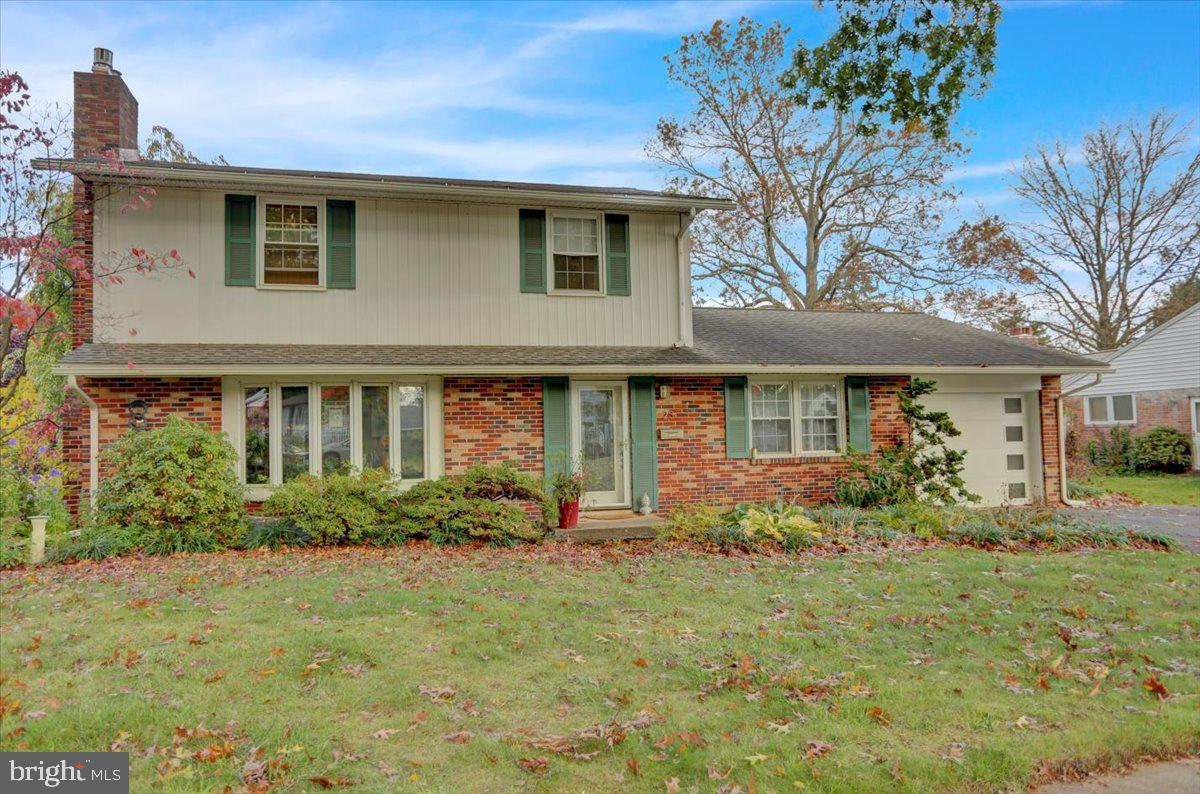 23 Cedarwood Road Reading, PA 19610 - Photo 2 of 42 Gallery Image 2