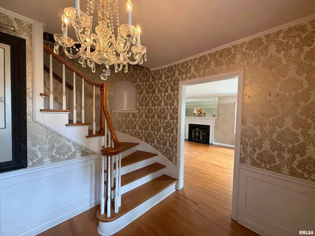 $279,900 | 215 3rd Street, Carmi, IL 62821