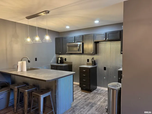 $279,900 | 215 3rd Street, Carmi, IL 62821