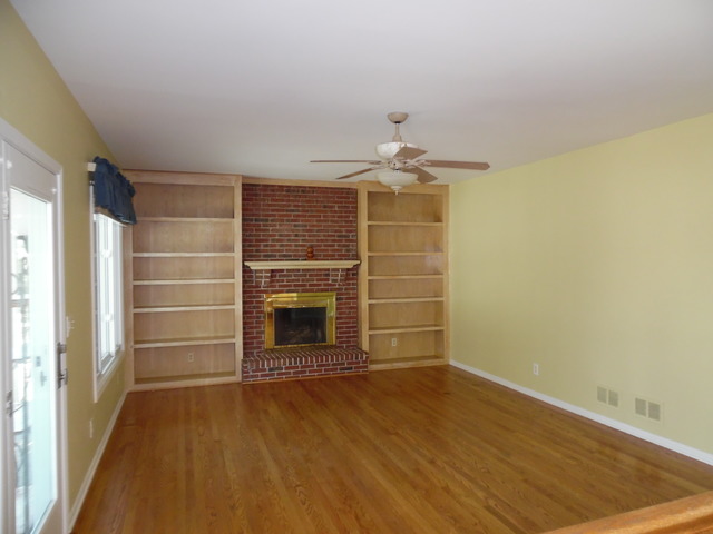 1002 West Main Street Cary, IL 60013 - Photo 4 of 21
