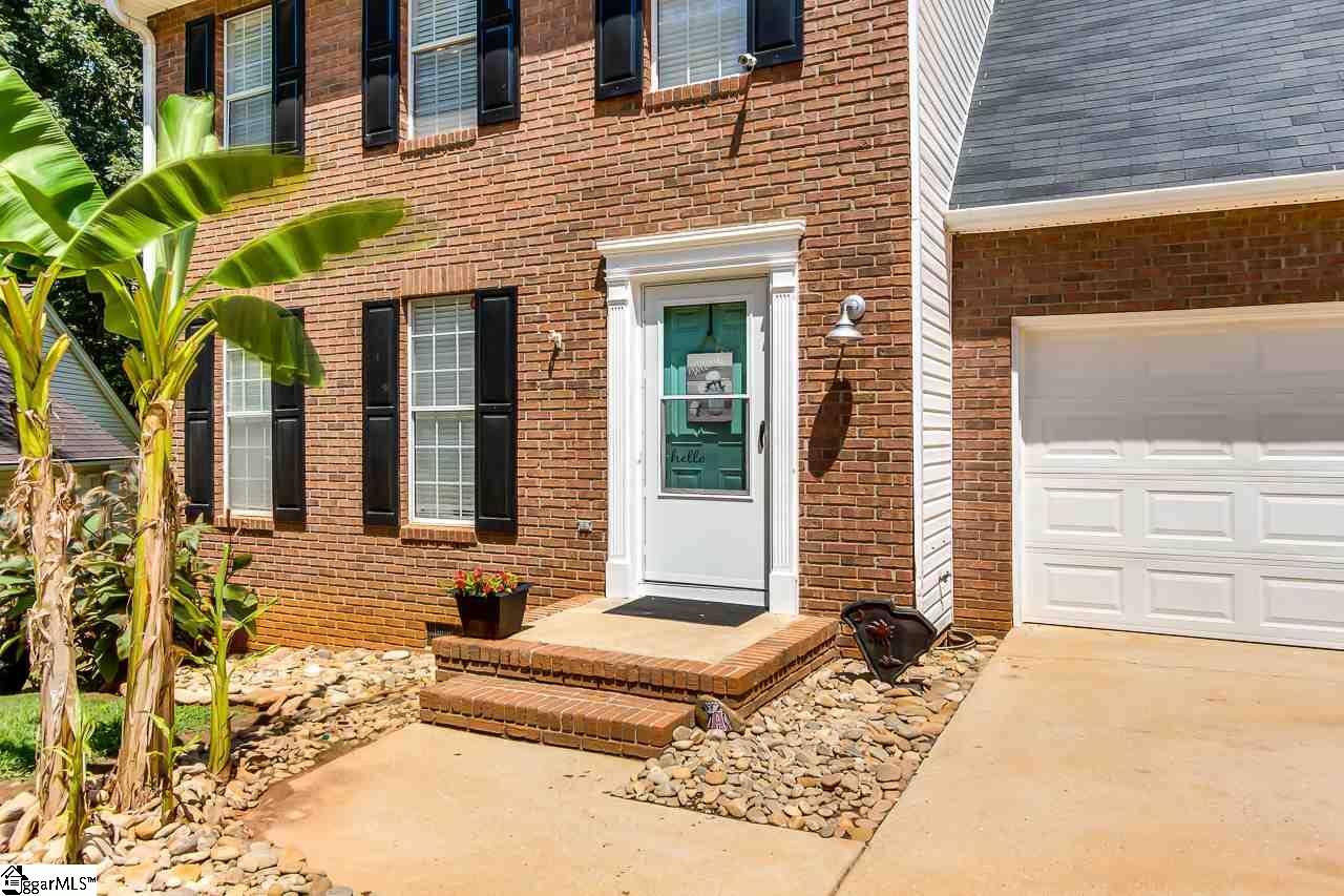 140 West Fall River Way Simpsonville, SC 29680 - Photo 3 of 30 Gallery Image 3