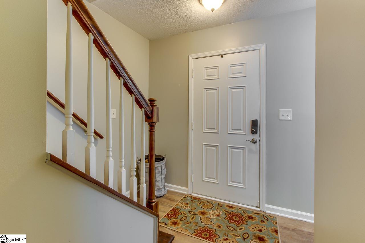 140 West Fall River Way Simpsonville, SC 29680 - Photo 5 of 30 Gallery Image 5