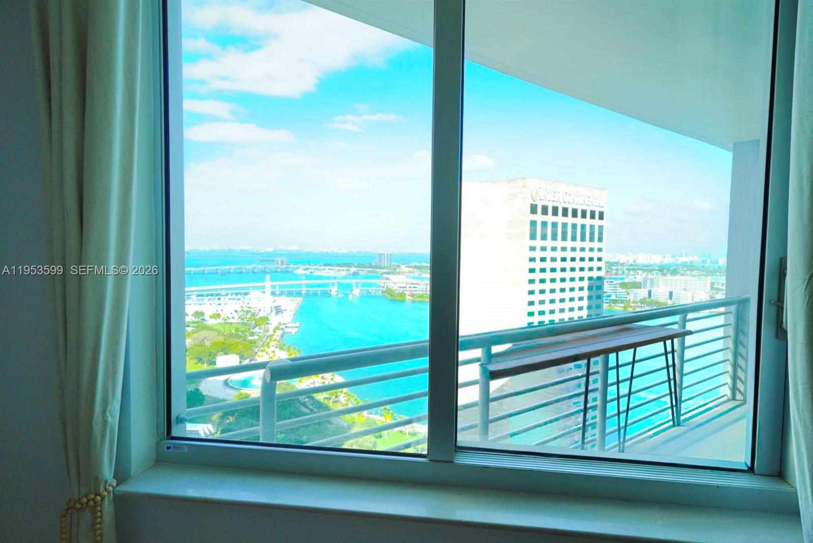 325 South Biscayne Boulevard, Unit 3314 Miami, FL 33131 - Photo 18 of 30 a view of sky from window
