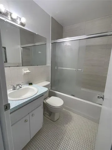 $1,700 | 2359 Finlandia Lane, Unit 65, Clearwater, FL 33763