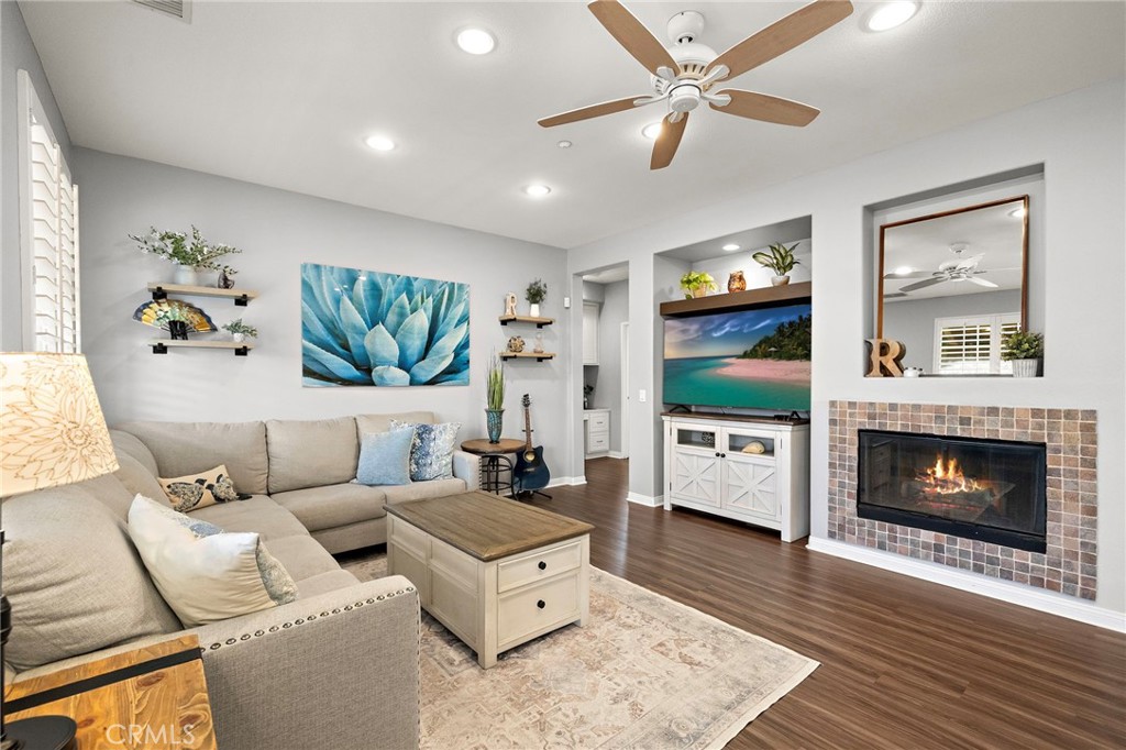 5 Dietes Court Ladera Ranch, CA 92694 - Photo 3 of 34