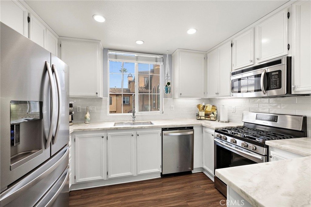 5 Dietes Court Ladera Ranch, CA 92694 - Photo 7 of 34