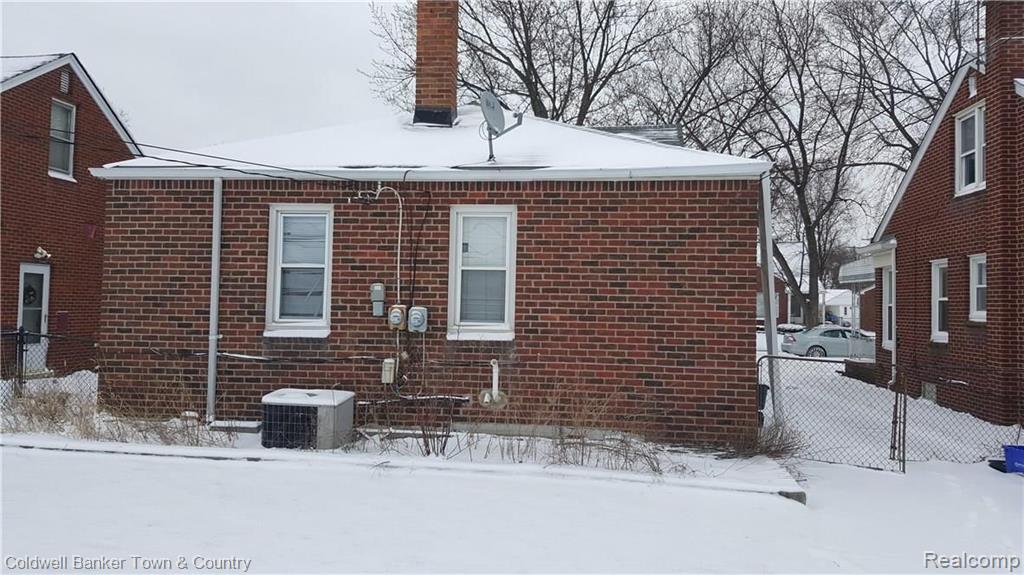 9909 Appleton Redford, MI 48239 - Photo 3 of 22