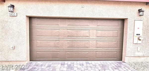 $2,075 | 9455 Calm Stream Avenue, Las Vegas, NV 89178