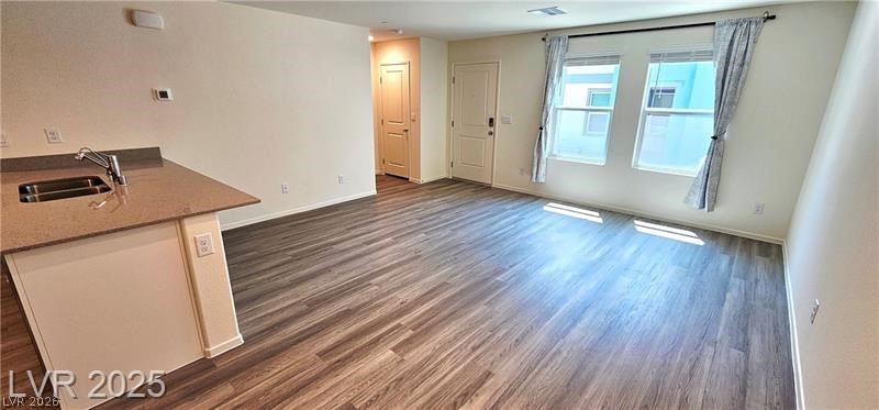 9455 Calm Stream Avenue Las Vegas, NV 89178 - Photo 4 of 31