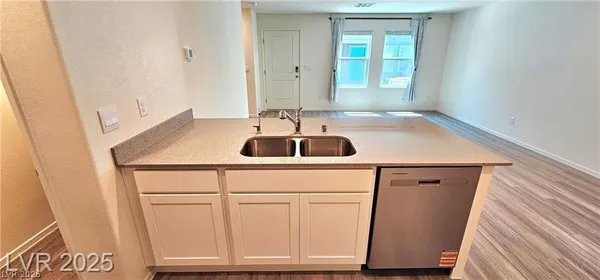 $2,075 | 9455 Calm Stream Avenue, Las Vegas, NV 89178