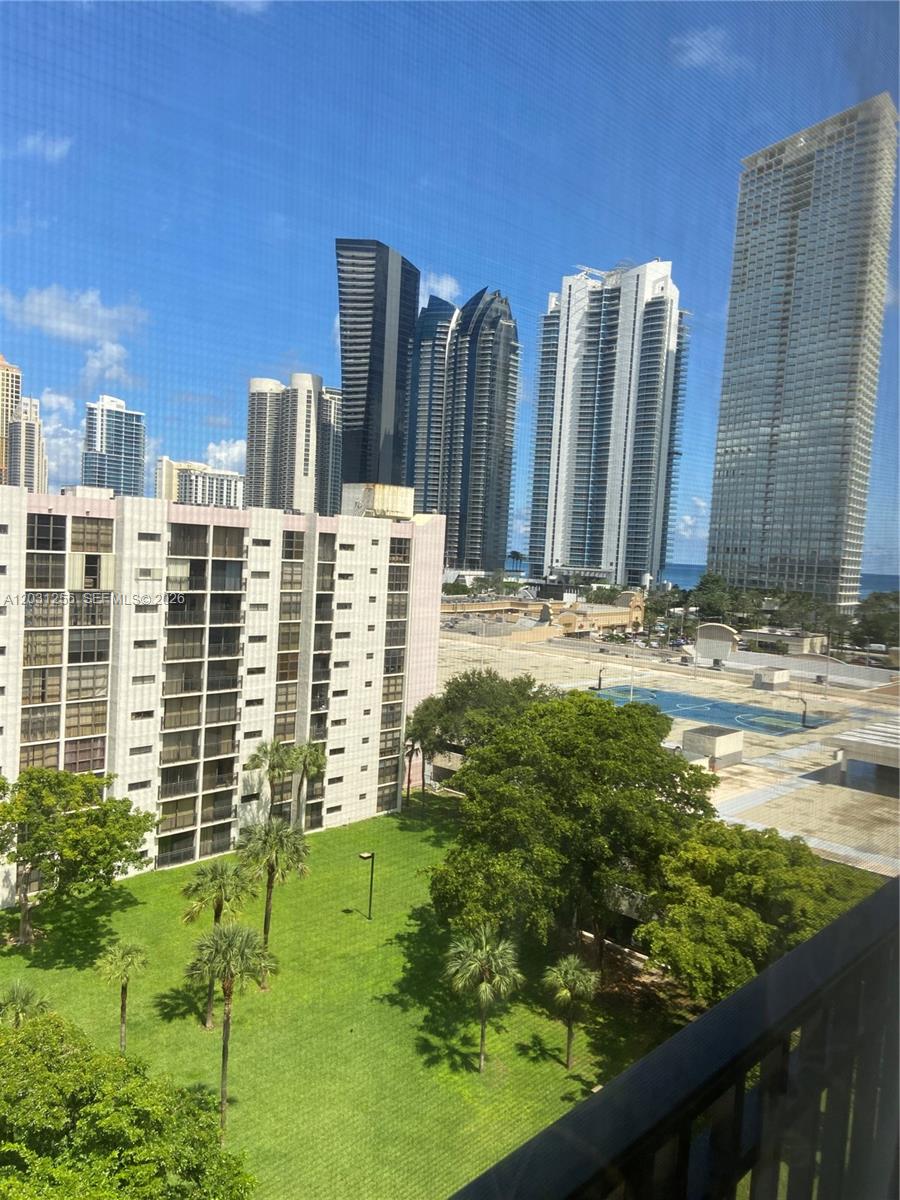 16909 North Bay Road, Unit 321 Sunny Isles Beach, FL 33160 - Photo 9 of 40