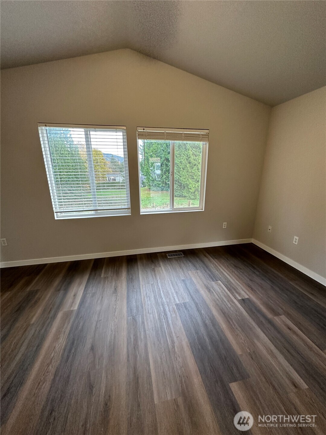 15630 Southeast 116th Street Renton, WA 98059 - Photo 2 of 8