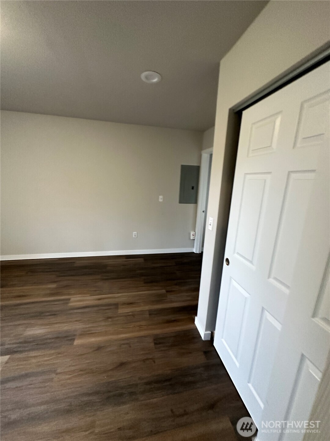 15630 Southeast 116th Street Renton, WA 98059 - Photo 6 of 8