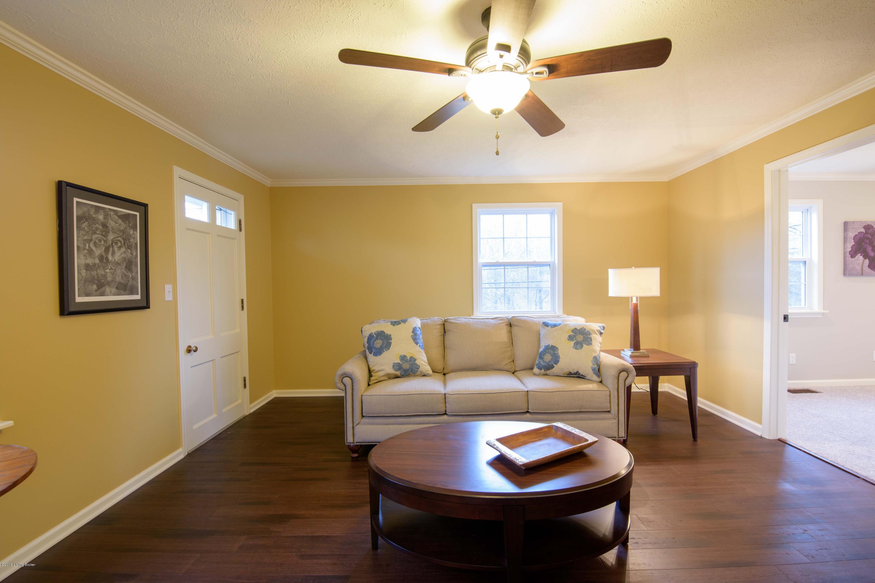 4011 Chenoweth Run Road Louisville, KY 40299 - Photo 2 of 39 4011Chenoweth_017