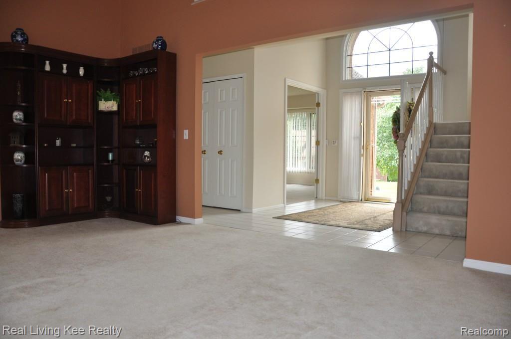 2192 Clinton View Circle Rochester, MI 48309 - Photo 19 of 35 DSC_0132.jpg