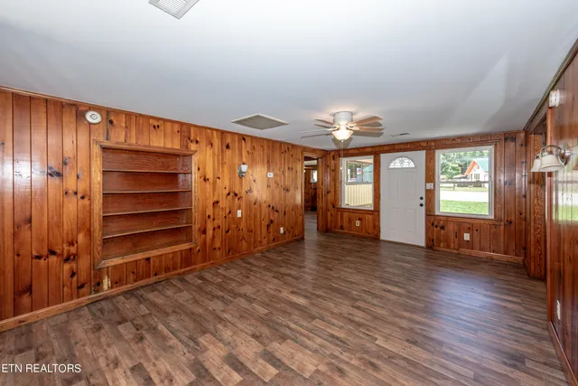 $574,900 | 8121 West Old Highway 73, Townsend, TN 37882